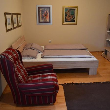 Апартаменты Apartman Mile Суботица Экстерьер фото